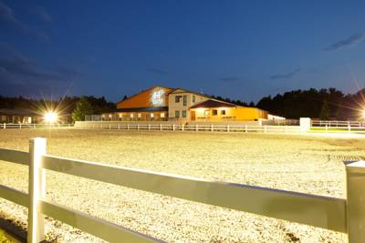 Apartment Master Horse Club in Svojetice