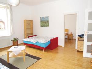 Apartment Vlasska L-990 in Prag