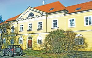 Mittelböhmen:  Die Wohnung Žižkova Brána bietet eine Unterkunft in Čá...