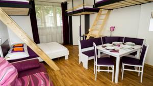 Flying Bed Apartment in Prag