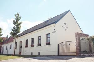 Hardy-Cognac & Pension in Valtice (ehem. Feldsberg)