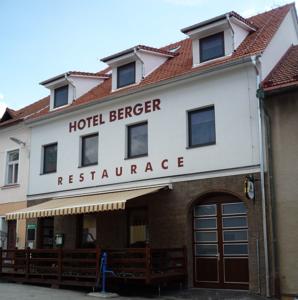 Hotel Berger in Kamenice nad Lipou (ehem. Kamnitz an der Linde)