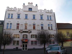 Südböhmen:  Das Hotel Bila Ruze/White Rose, das im Jahre 1905 erstmalig...