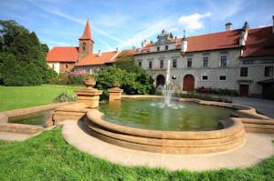 Mittelböhmen:  Das Hotel Floret ist ein multifunktionaler Komplex und lieg...