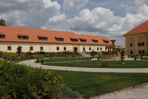 Hotel Golf & Wellness Resort in Alfrédov (ehem. Mies)