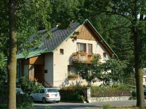 Hotel Hájenka Domašov in Bělá pod Pradědem (ehem. Waldenburg)