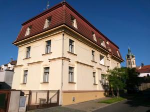 Isergebirge:  Dieses Hotel befindet sich in ruhiger Lage in Melniks Stadt...