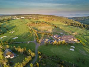 Hotel Krušnohorský Dvůr in Dubí-Cínovec (ehem. Eichwald)