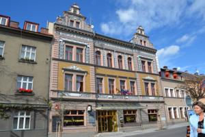 Isergebirge:  Das Hotel Paradis liegt im Zentrum von Turnov, 150 m vom Na...