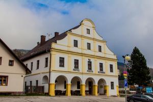 Hotel Pošta in Černý Důl (ehem. Schwarzenthal)