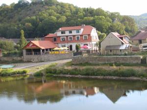 Hotel U Berounky in Karlštejn (ehem. Karlstein)