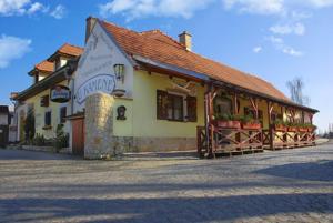 Hotel U Bláhů in Šestajovice (ehem. Schestowitz)