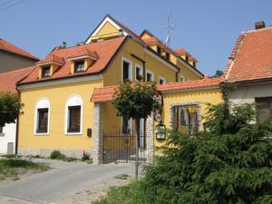 Hotel U Svatého Urbana in Mikulov (ehem. Muschelberg)