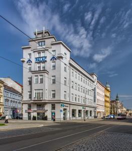 Altvatergebirge:  Das im historischen Zentrum von Olomouc gelegene elegante P...