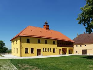 Pension Zámecký Dvůr Černousy in Frýdlant (ehem. Friedland in Böhmen)