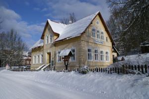 Penzion Hají in Janov nad Nisou (ehem. Johannesberg)