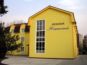 Westböhmische Kurorte:  Die Penzion Harmonie empfängt Sie in Chodov, 10 Fahrminute...