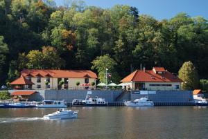 Penzion Marina Vltava in Nelahozeves