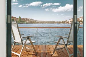 VIPliving Houseboat in Prag