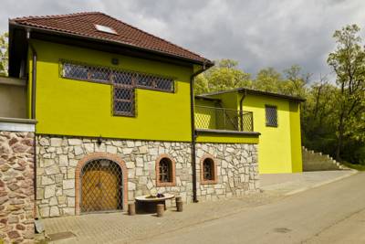 Hotel Penzion Vinařství Hanuš in Blučina