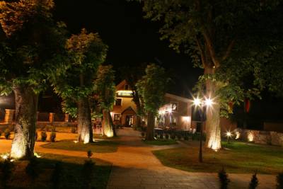 Hotel & Restaurant Pod Kaštany in Krupka