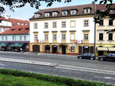 Hotel U Kříže in Prag