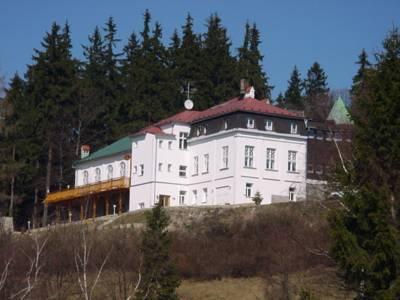 Hotel Zámeček Janovičky in Broumov