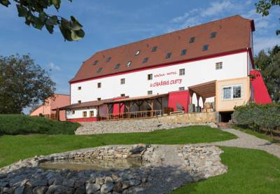 Krčma Hotel U Císařské Cesty in Branišovice