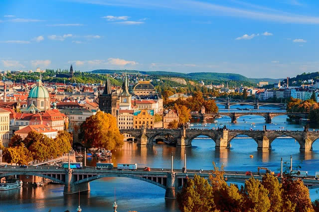 10 Sehenswürdigkeiten in - Übersicht 2023 aller Highlights und Hotspots in Prag